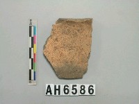 藏品(褐色夾砂陶圈足)的圖片